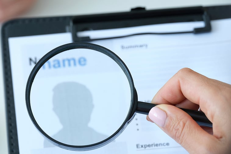 candidatos pasivos en los procesos de selección