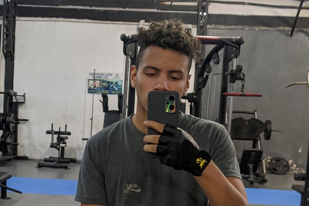 Byron Miranda en su hobby